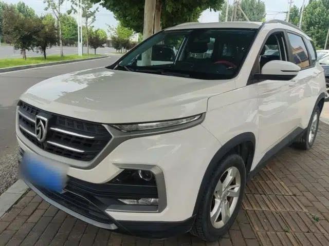 Baojun 530 2019 1.5T Manual Elite 7-seater China VI