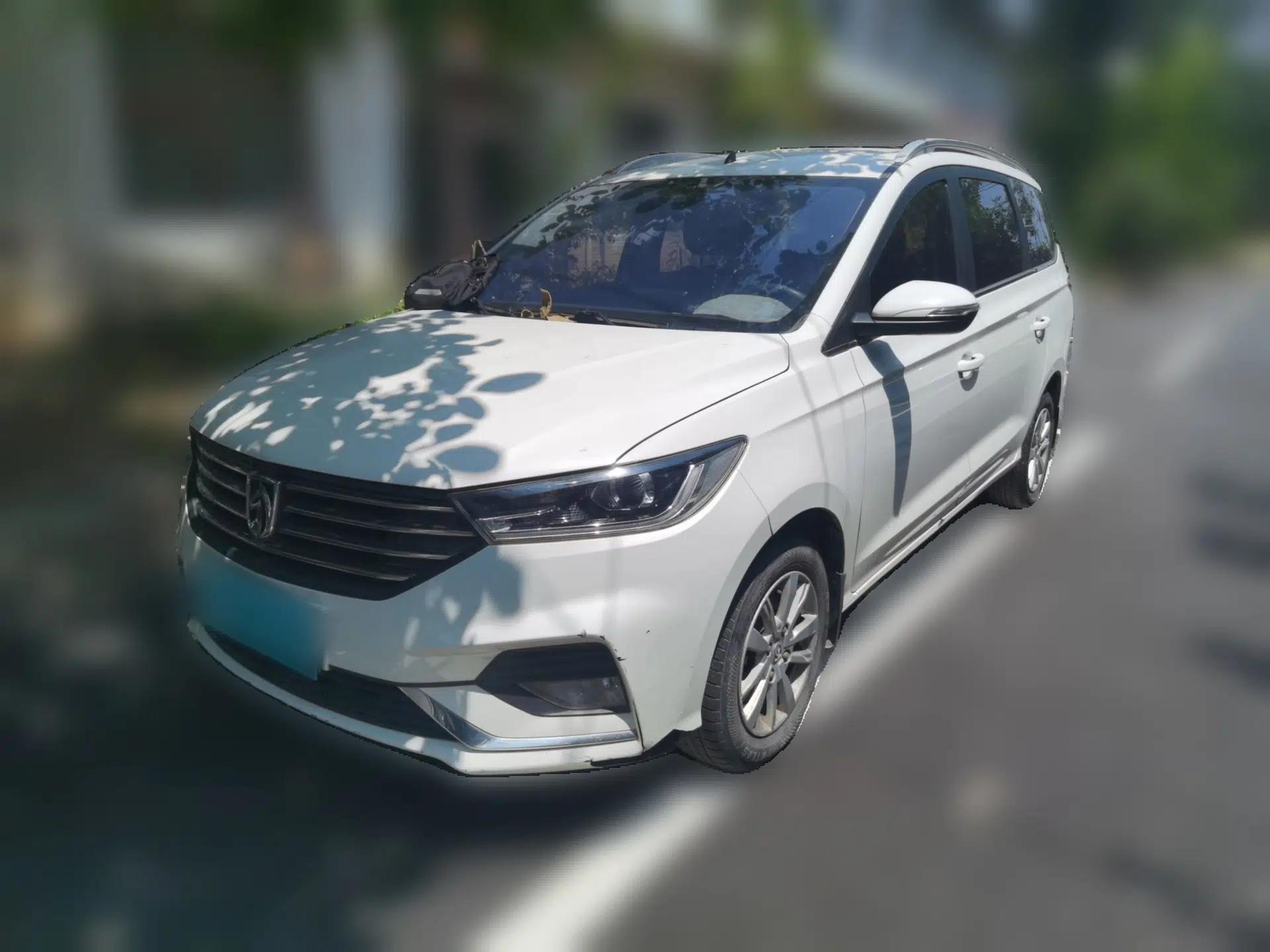 Baojun 360 2019 1.5L Automatic Elite Version China VI — миниатюра 1