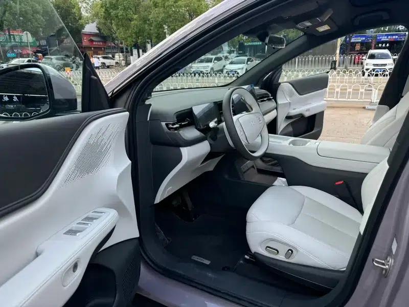 XPeng G6 2025 Pure Electric 625 Long Range Max Technology Edition — миниатюра 11