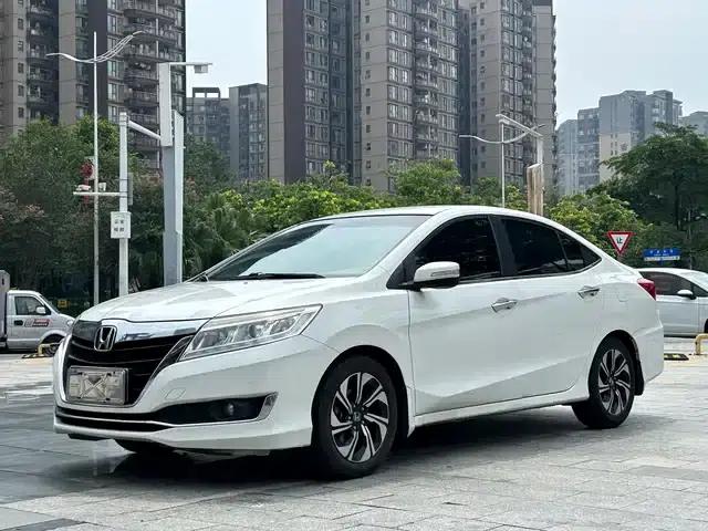 2016 Honda Crider 1.8L CVT Comfort Edition