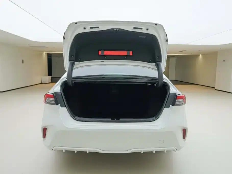 2025 Inspire 260TURBO Elegant Edition — миниатюра 6