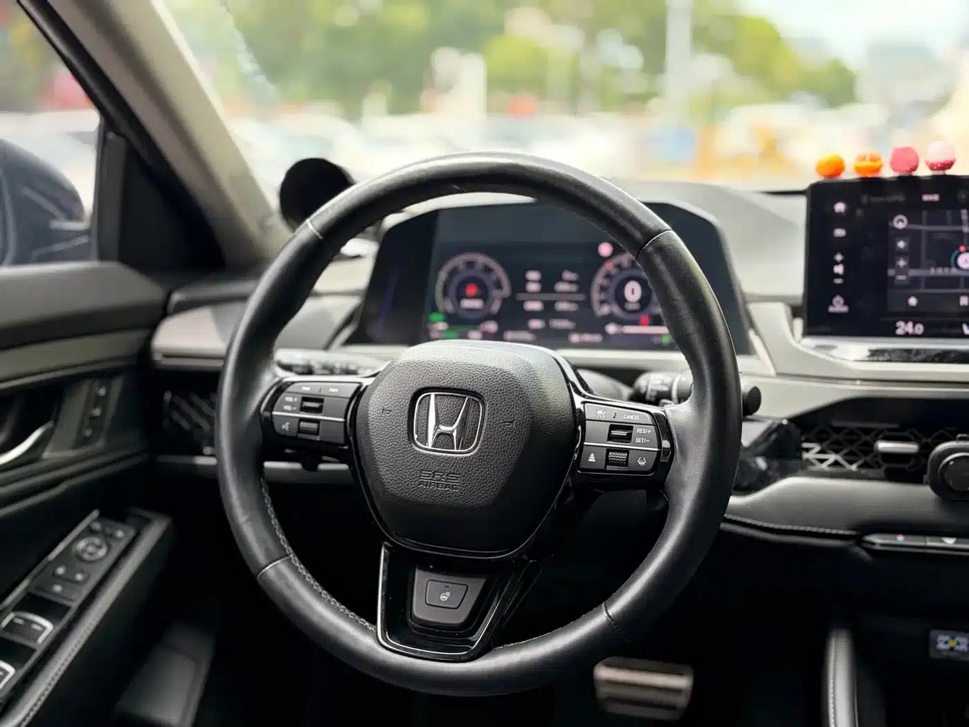 Accord PHEV 2023 2.0L e:PHEV Luxury Edition — миниатюра 10
