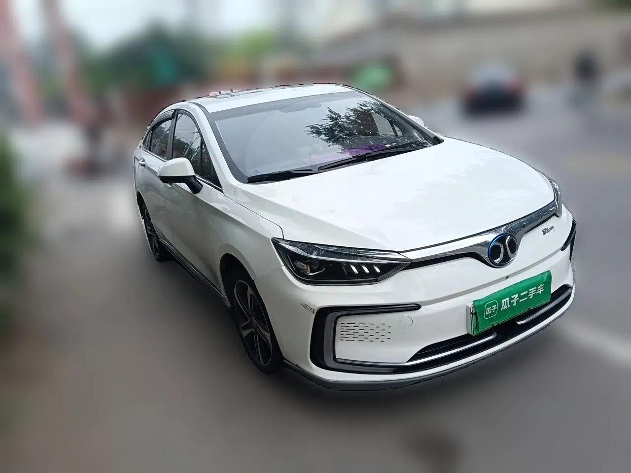 BAIC Beijing EU5 2018 R500 Smart Wind Edition — миниатюра 3