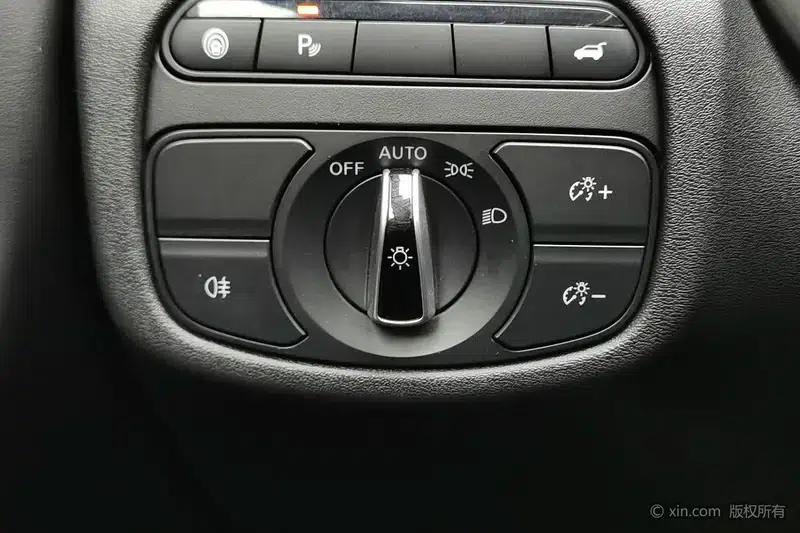 Infiniti QX50 2020 Facelift 2.0T AWD Navigator Edition — миниатюра 15