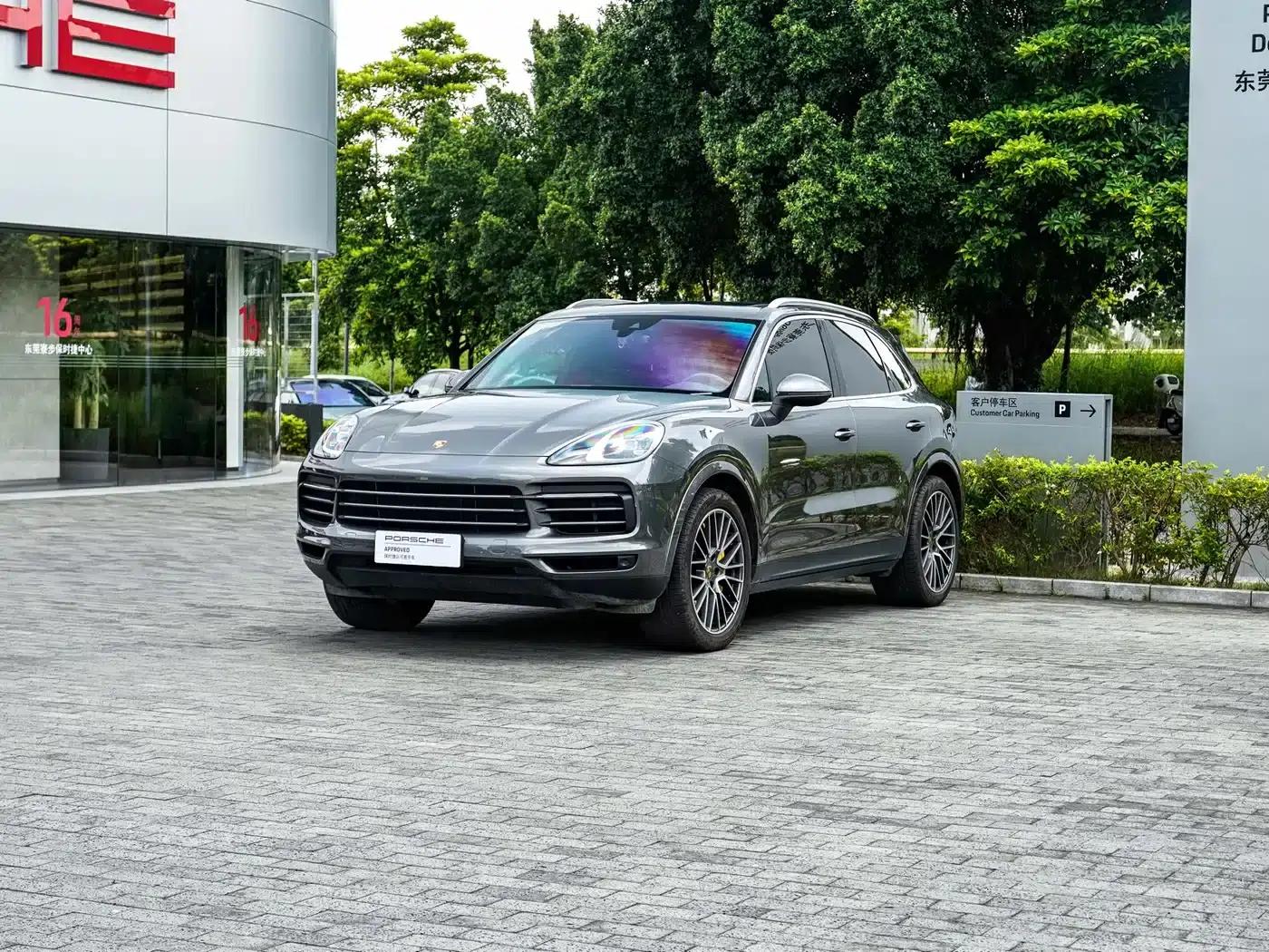 Cayenne 2019 Cayenne 3.0T — миниатюра 1