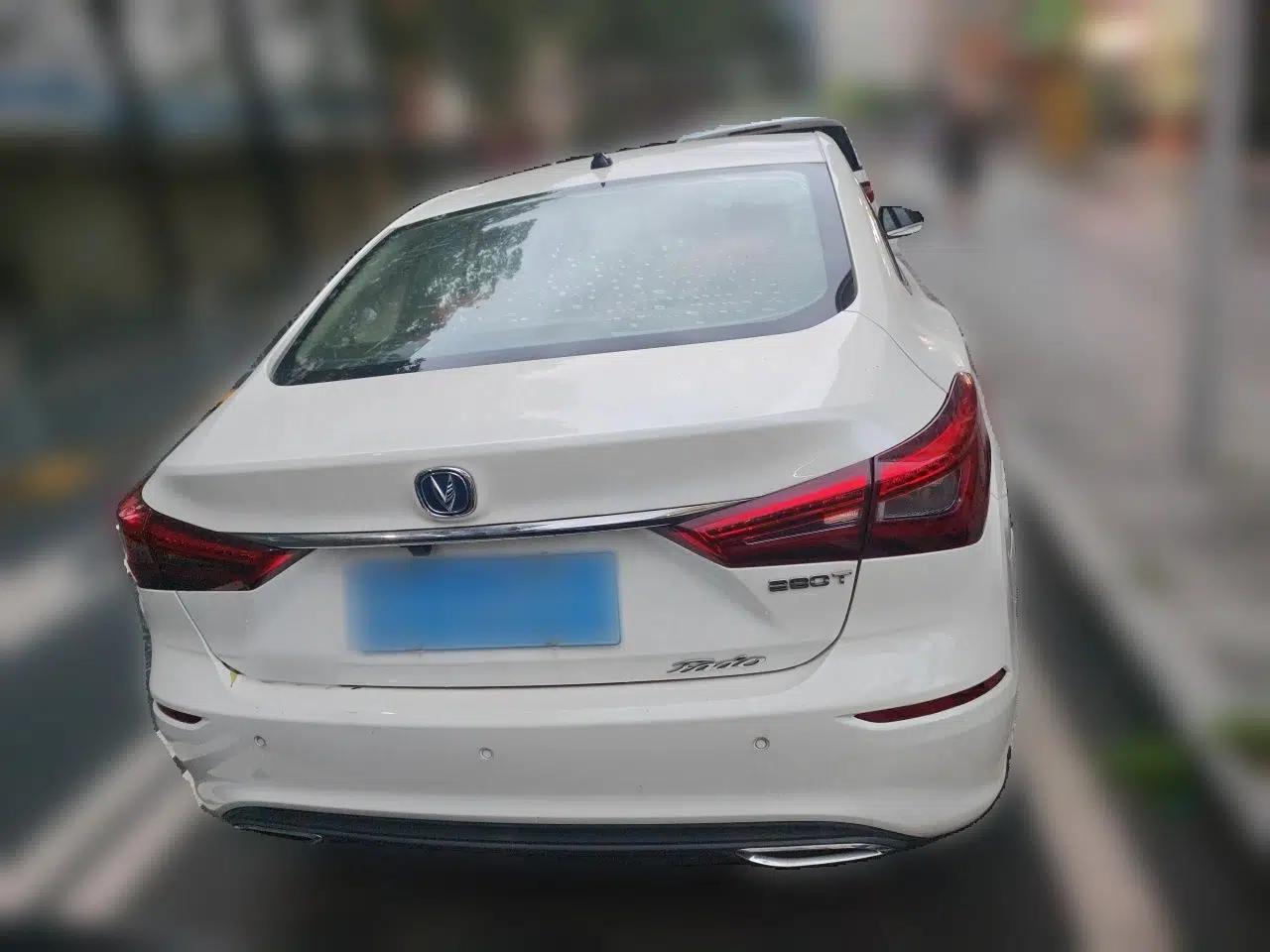 CHANGAN Eado 2019 Blue Whale Edition 280T GDI DCT High-Speed Model — миниатюра 5