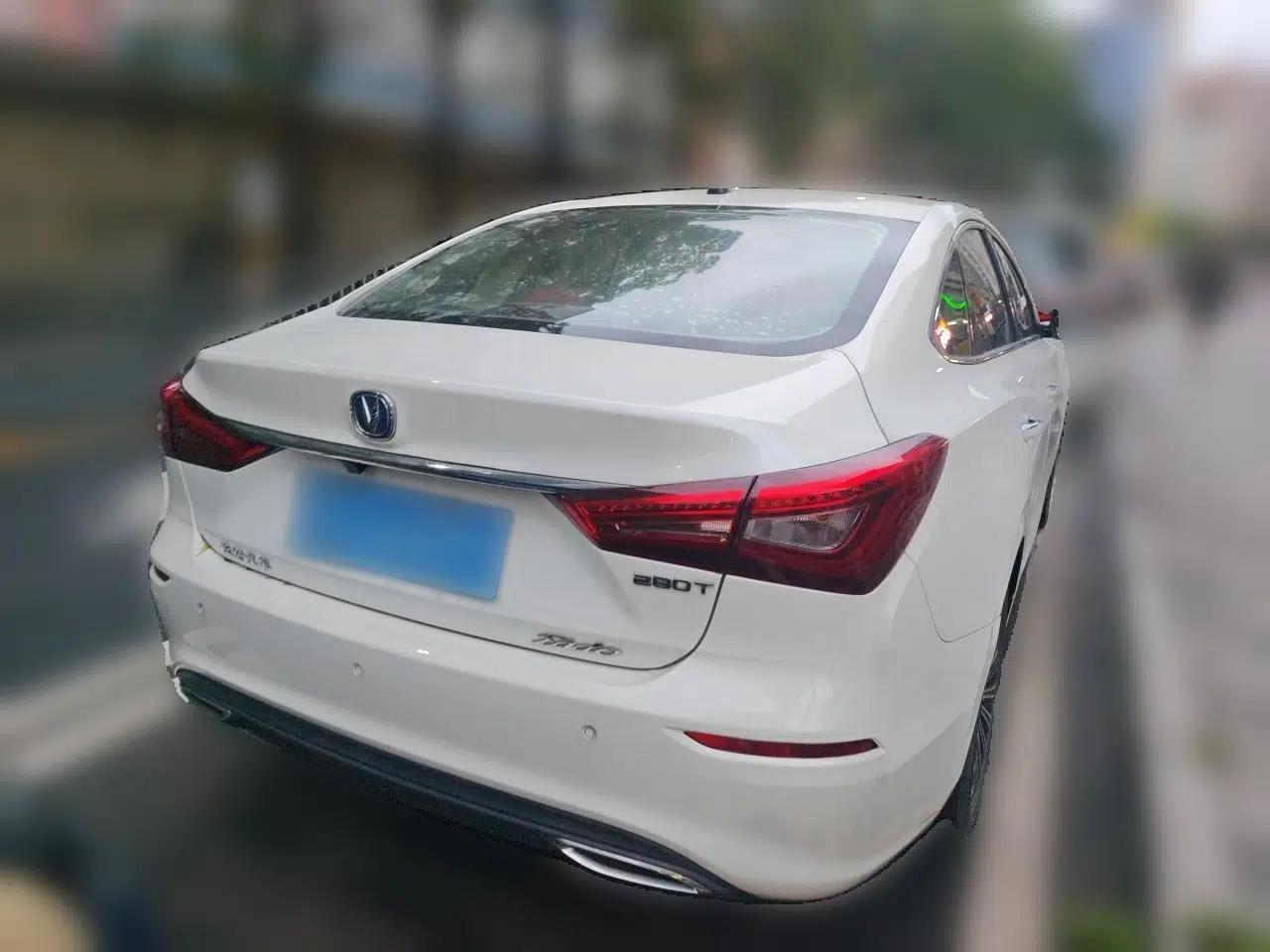 CHANGAN Eado 2019 Blue Whale Edition 280T GDI DCT High-Speed Model — миниатюра 6