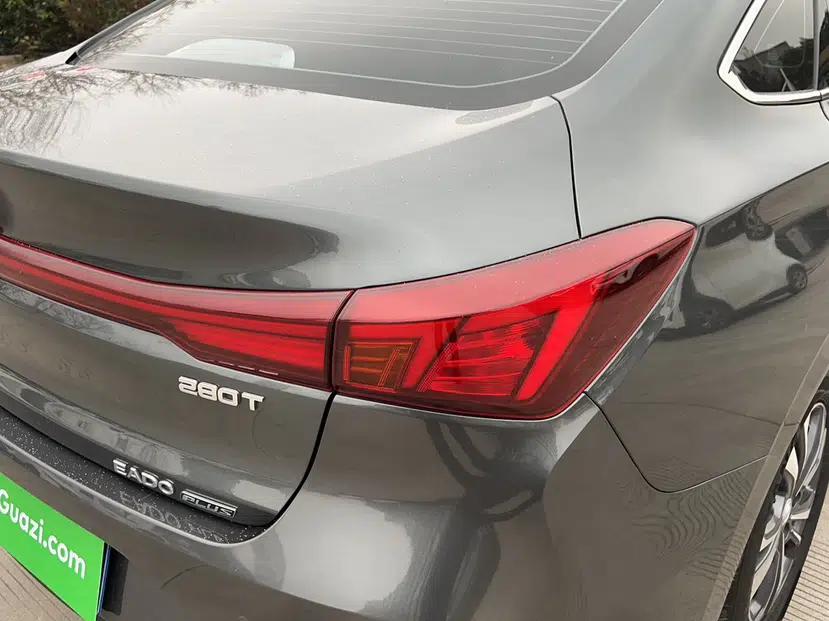 CHANGAN Eado 2023 Changan Edition PLUS Blue Whale NE 1.4T GDI DCT Prestige Version — миниатюра 18