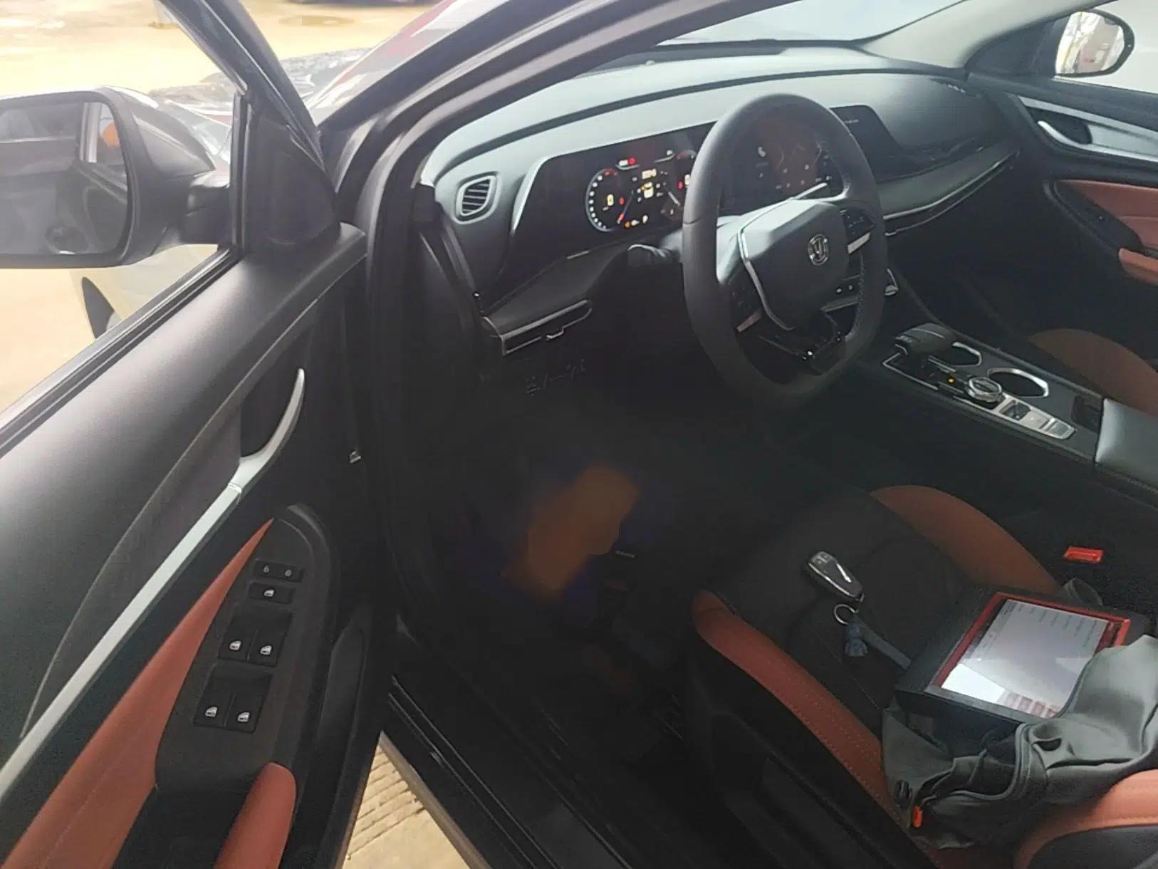 CHANGAN Eado 2023 Changan Edition PLUS Blue Whale NE 1.4T GDI DCT Prestige Version — миниатюра 26