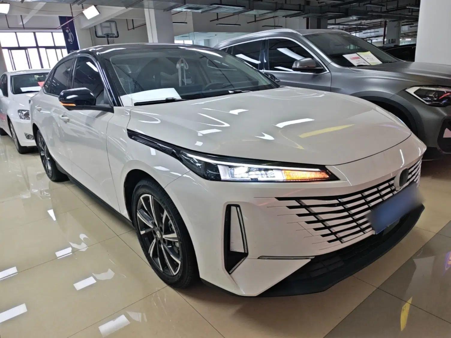 CHANGAN Eado 2025 Blue Whale 1.5T 500Bar Prestige Model — миниатюра 3