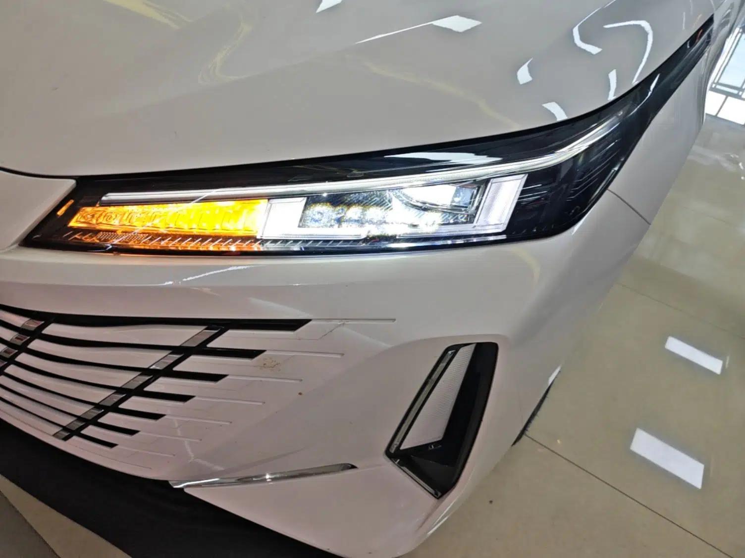 CHANGAN Eado 2025 Blue Whale 1.5T 500Bar Prestige Model — миниатюра 8