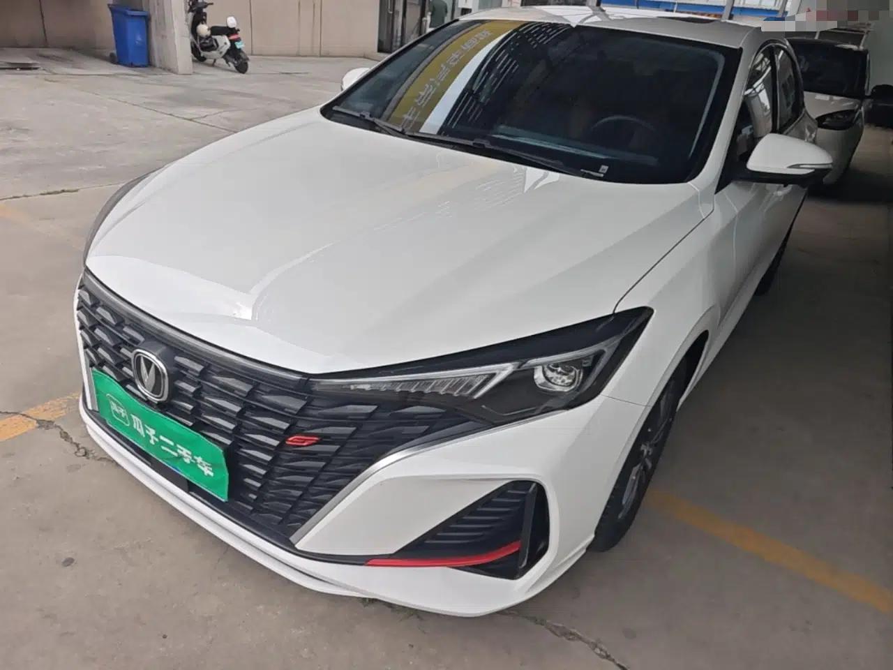 CHANGAN Eado 2023 Changan Edition PLUS Blue Whale NE 1.4T GDI DCT Prestige Version — миниатюра 1