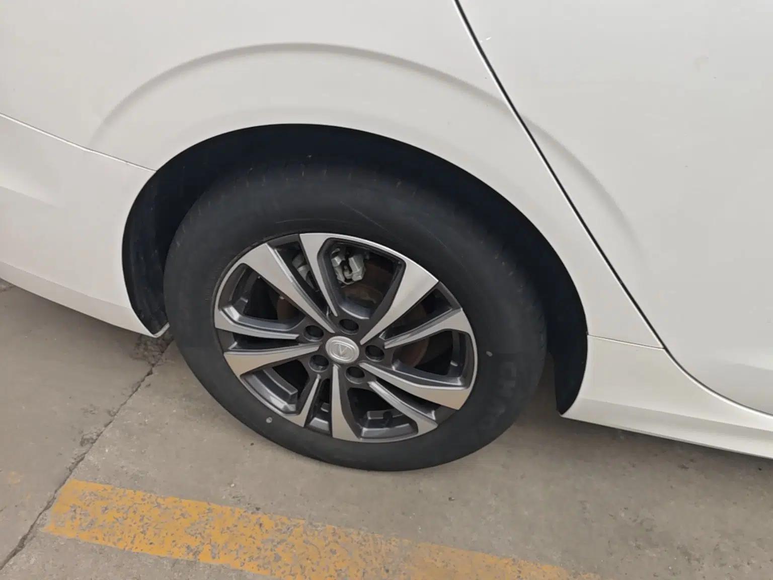 CHANGAN Eado 2023 Changan Edition PLUS Blue Whale NE 1.4T GDI DCT Prestige Version — миниатюра 11