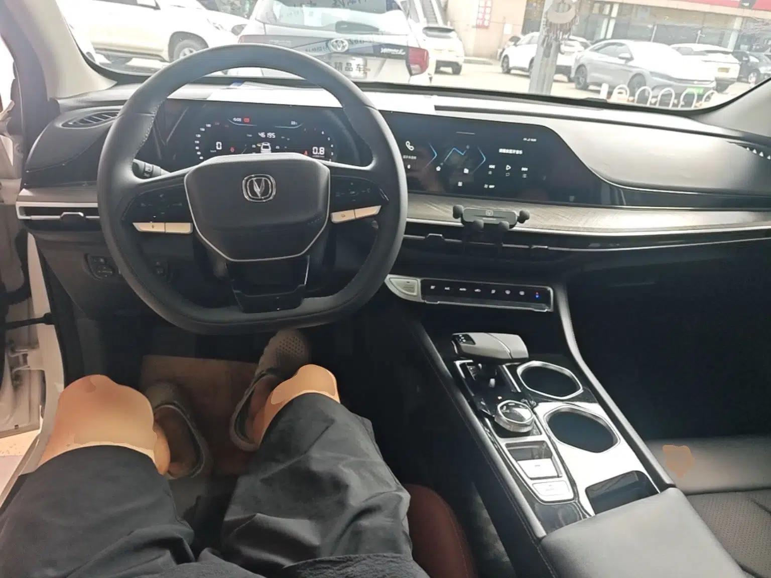 CHANGAN Eado 2023 Changan Edition PLUS Blue Whale NE 1.4T GDI DCT Prestige Version — миниатюра 12