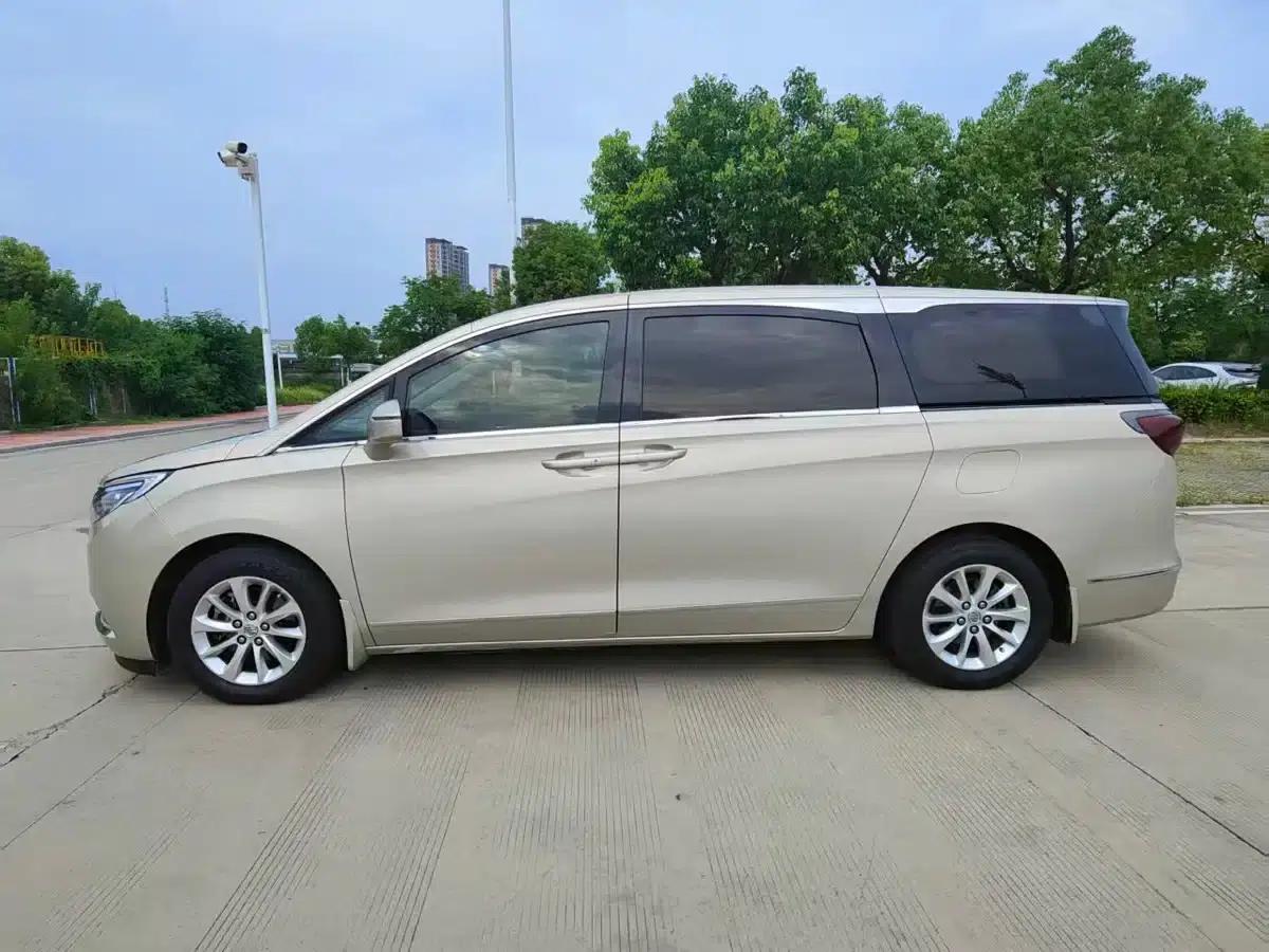 Buick GL8 2017 ES 28T Comfort Model (National V Emission Standard) — миниатюра 3