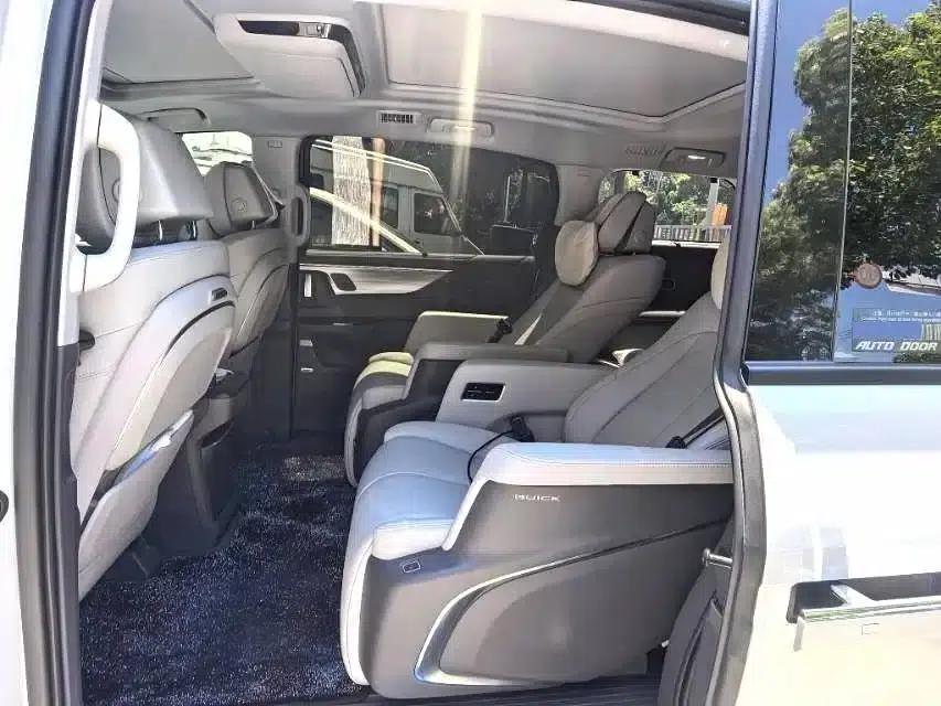 Buick GL8 2025 Luxury Edition — миниатюра 8