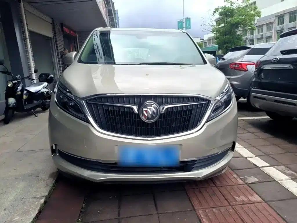 Buick GL8 2017 ES 28T Luxury Edition (National V Emission Standard) — миниатюра 3
