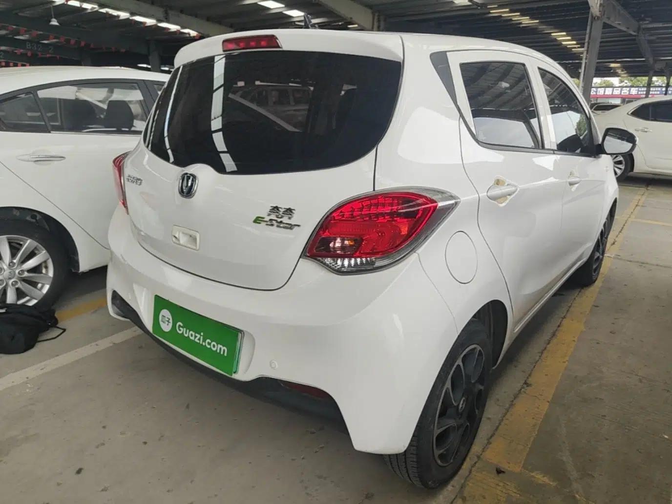 CHANGAN Benni E-Star 2021 National Edition Colorful Version Lithium Iron Phosphate (31.86 kWh) — миниатюра 6
