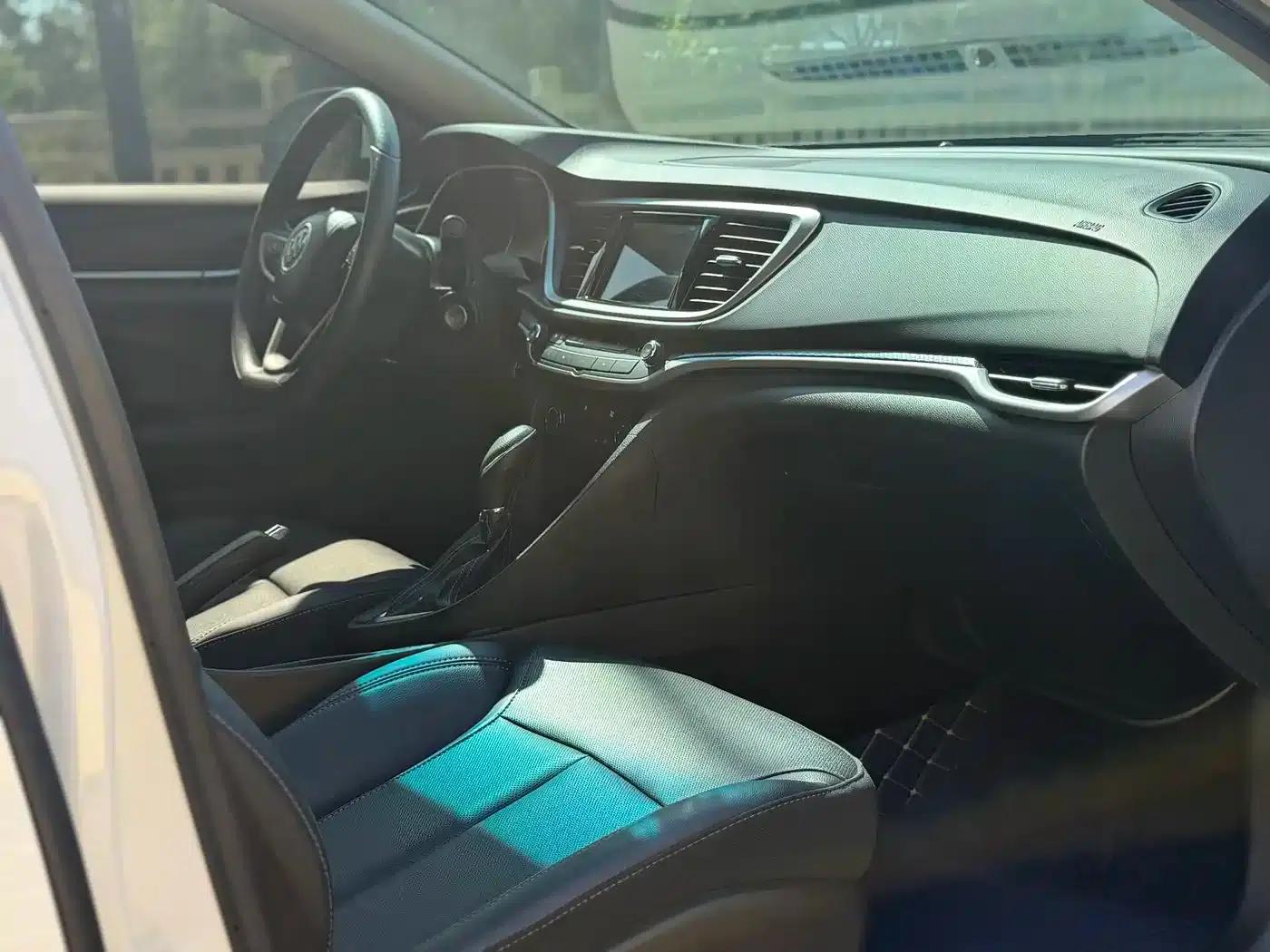 Buick Excelle 2021 Facelift Classic 1.5L Automatic Elite — миниатюра 4