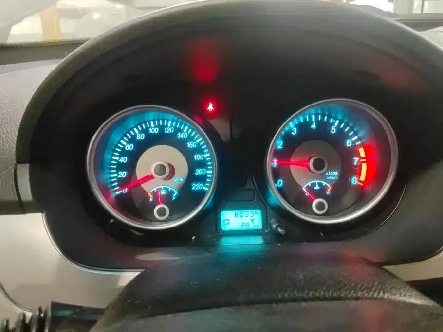 Buick Excelle 2013 1.5L Automatic Classic — миниатюра 14