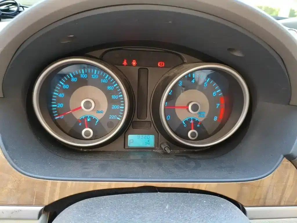 Buick Excelle 2015 1.5L Automatic Premium Edition — миниатюра 4