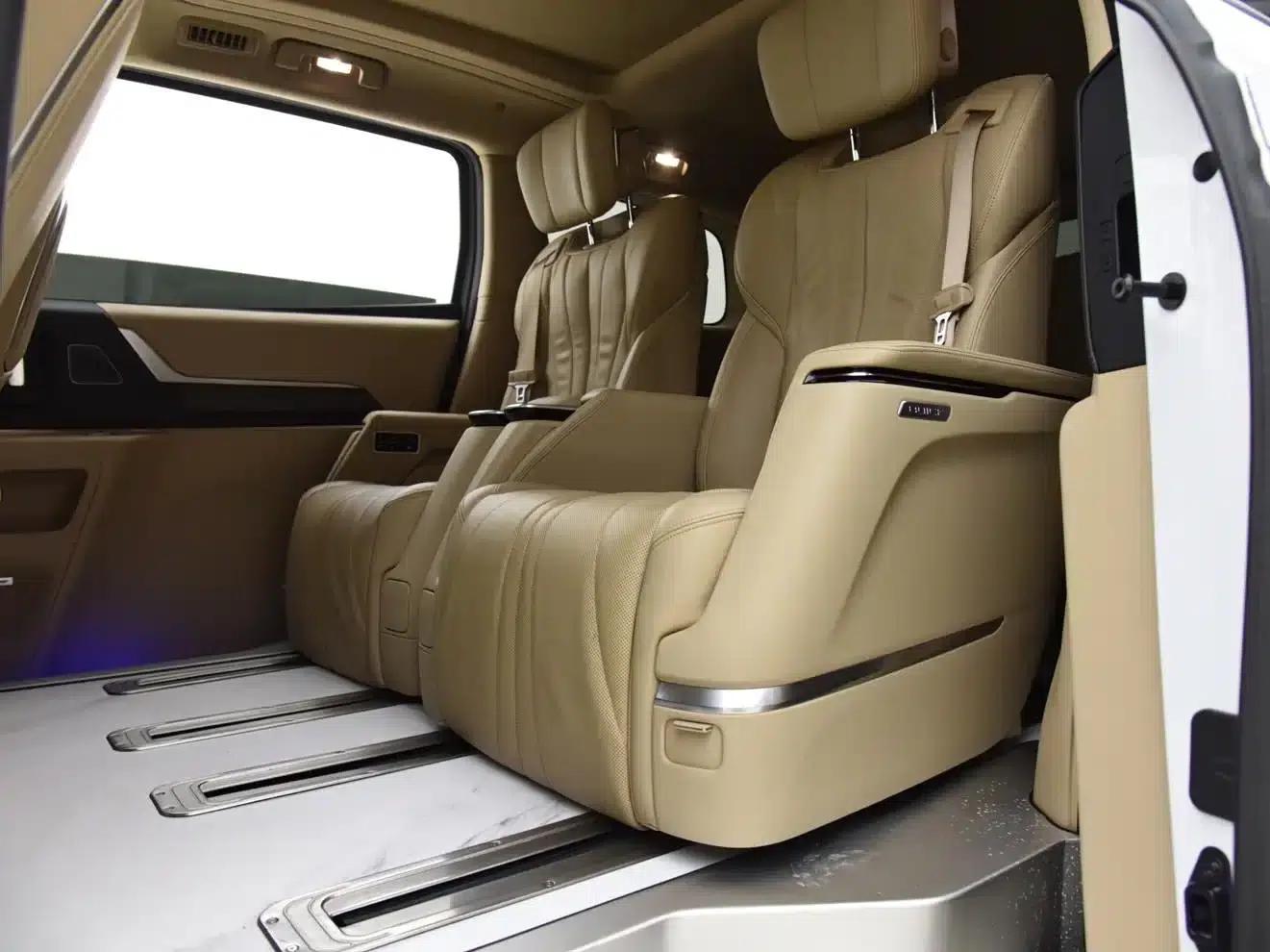 Century 2023 2.0T Seven-Seat Premium Edition — миниатюра 7