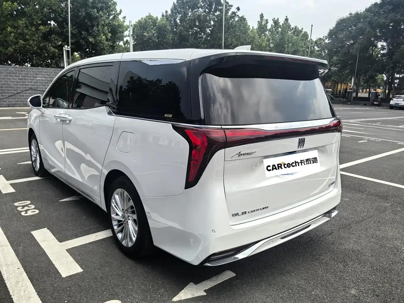 Century 2025 2.0T 7-Seat Luxury Edition — миниатюра 3