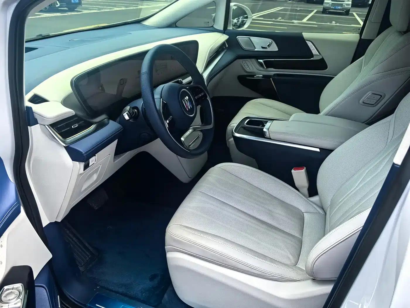 Century 2025 2.0T 7-Seat Luxury Edition — миниатюра 4