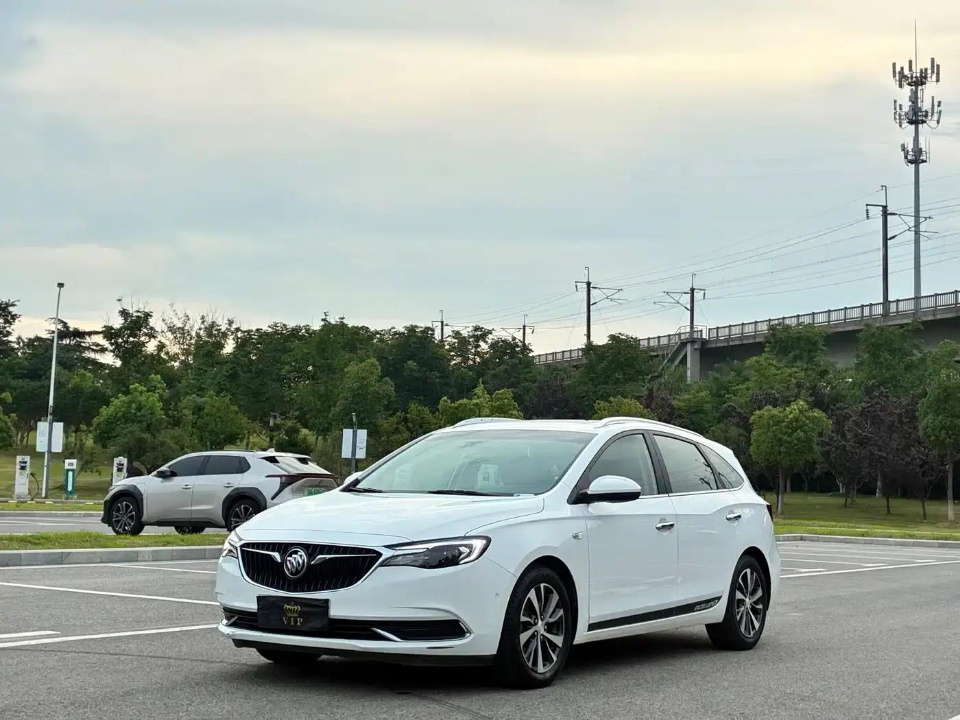 Buick Verano 2018 18T Automatic Elite — миниатюра 1