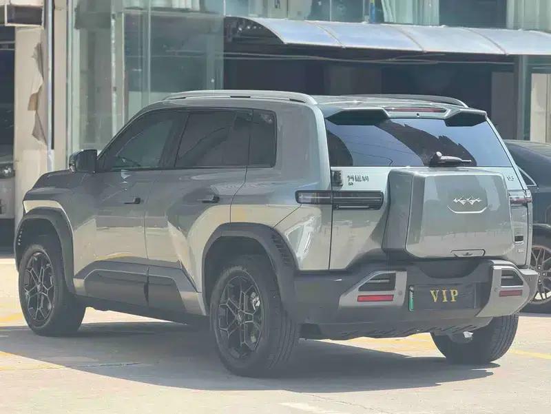 Titanium 3 2025 Model 501KM Rear-Wheel Drive Max Edition — миниатюра 4