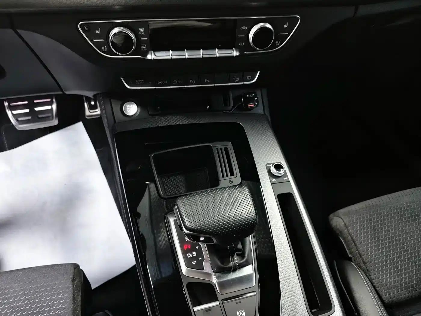 Audi Q5L Sportback 2024 40 TFSI Luxury — миниатюра 12