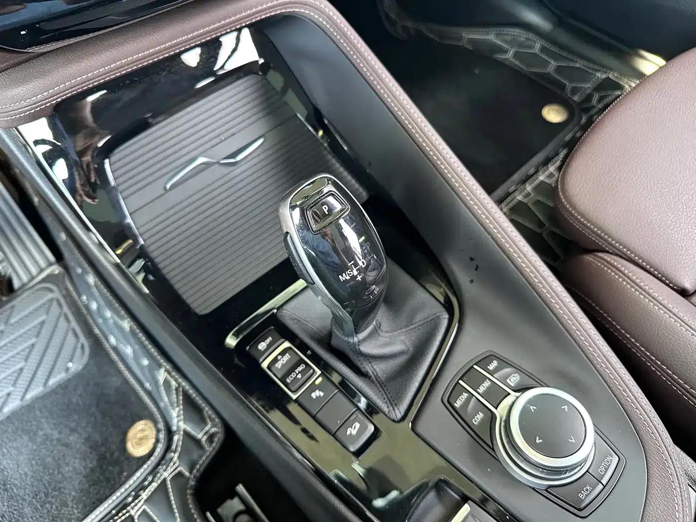 BMW X1 2021 xDrive25Li Premium — миниатюра 12