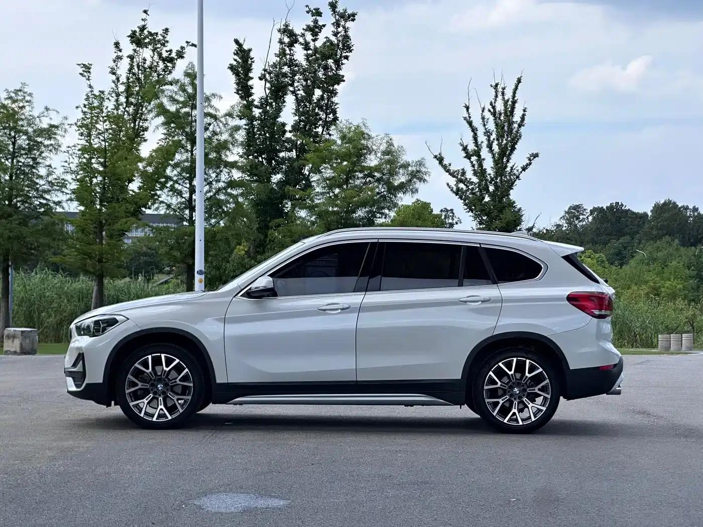 BMW X1 2021 xDrive25Li Premium — миниатюра 21
