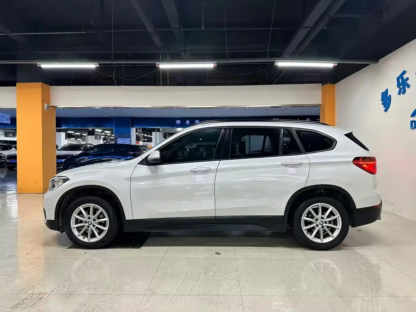 BMW X1 2016 sDrive18Li Fashion Edition — миниатюра 9