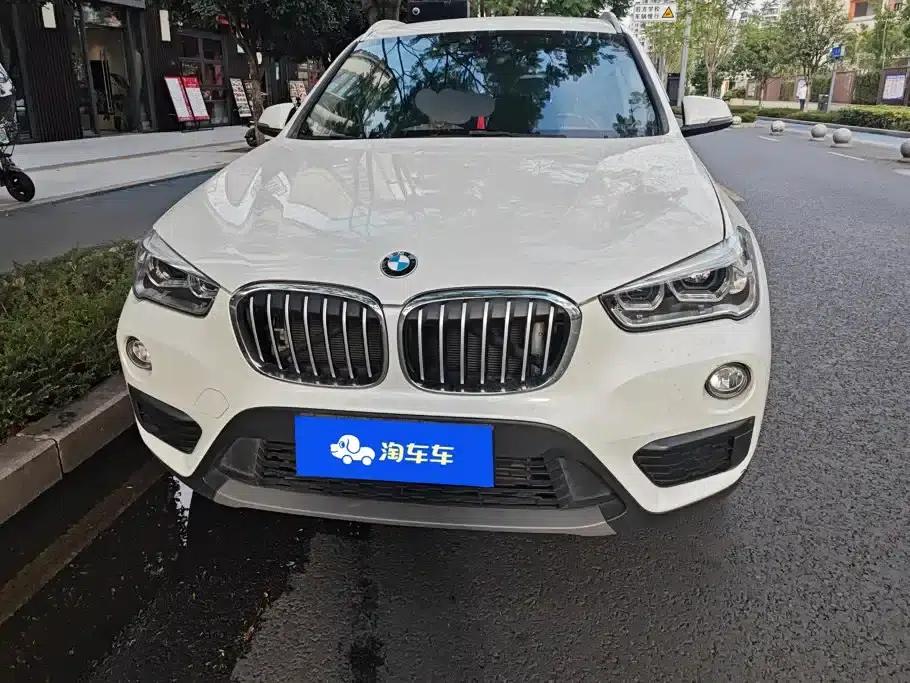 BMW X1 2018 sDrive20Li Leading Edition — миниатюра 2