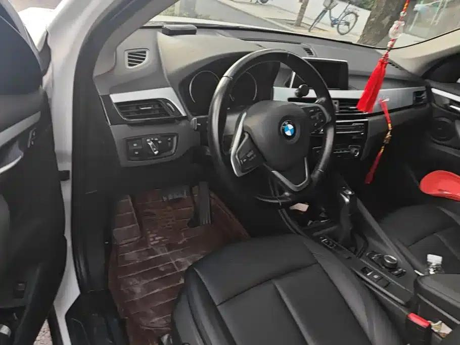 BMW X1 2018 sDrive20Li Leading Edition — миниатюра 12