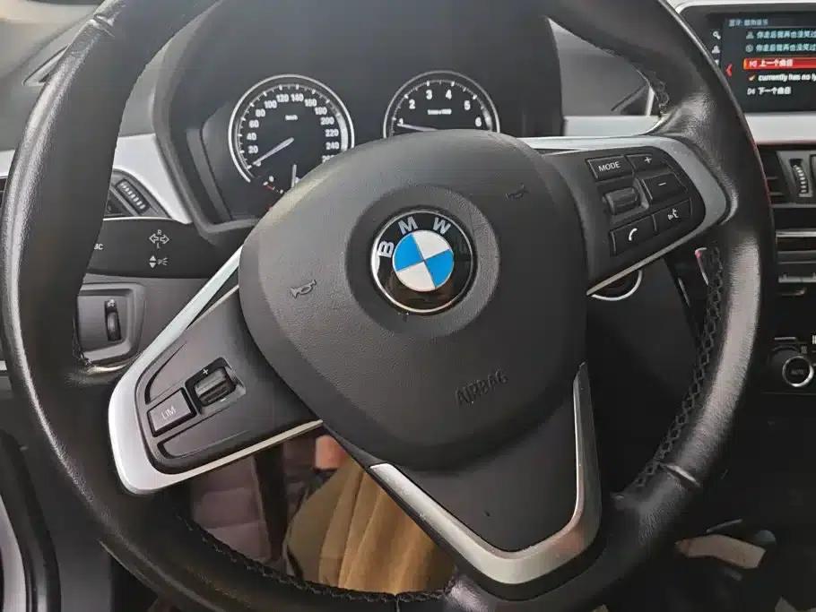 BMW X1 2018 sDrive20Li Leading Edition — миниатюра 15