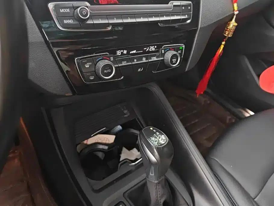 BMW X1 2018 sDrive20Li Leading Edition — миниатюра 16