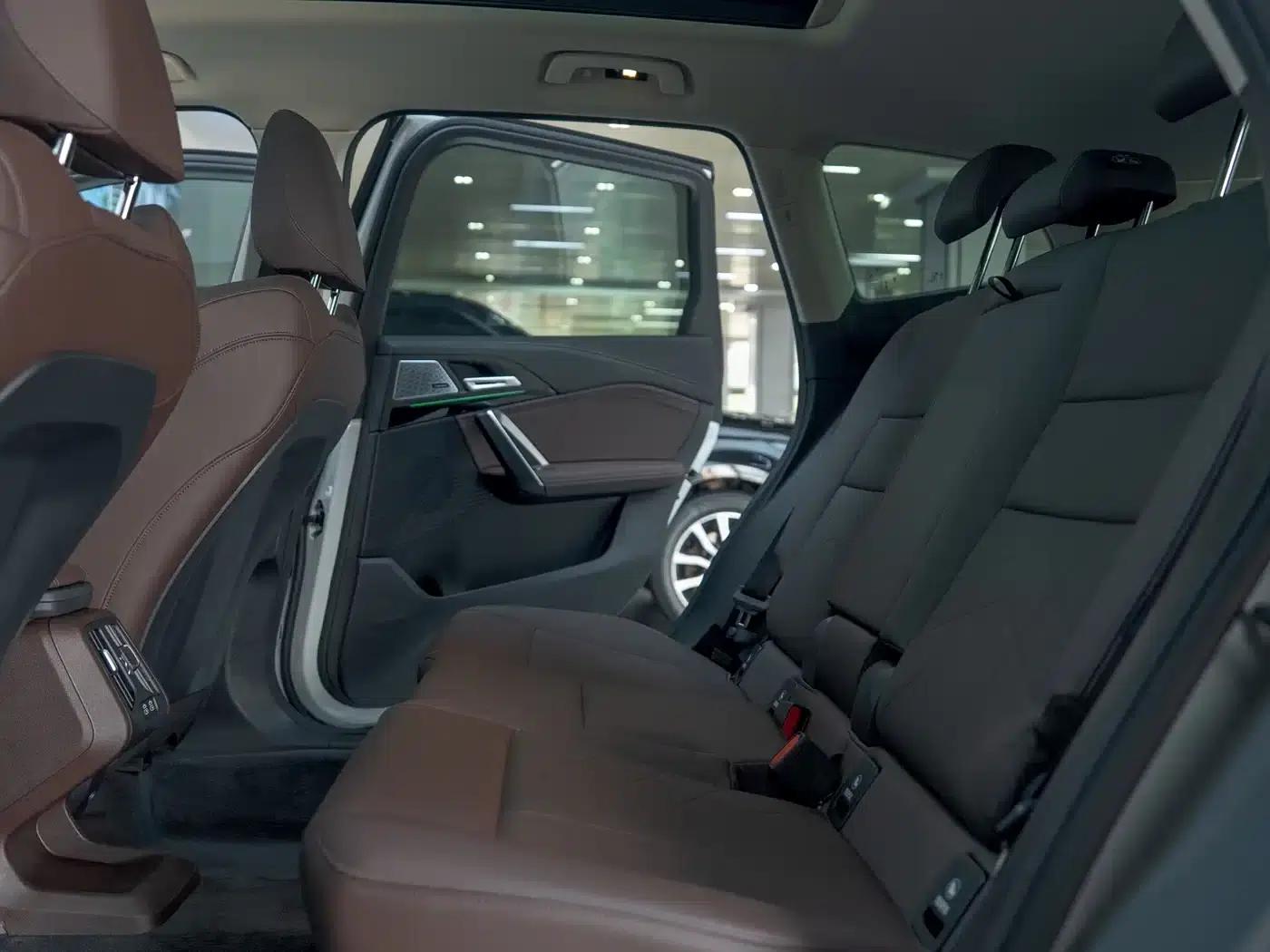 2024 BMW X1 sDrive25Li X Design Package — миниатюра 13