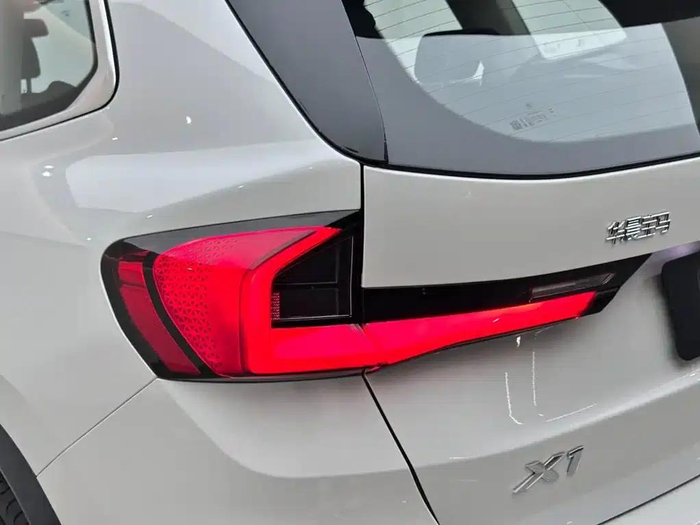 2024 BMW X1 sDrive25Li X Design Package — миниатюра 20