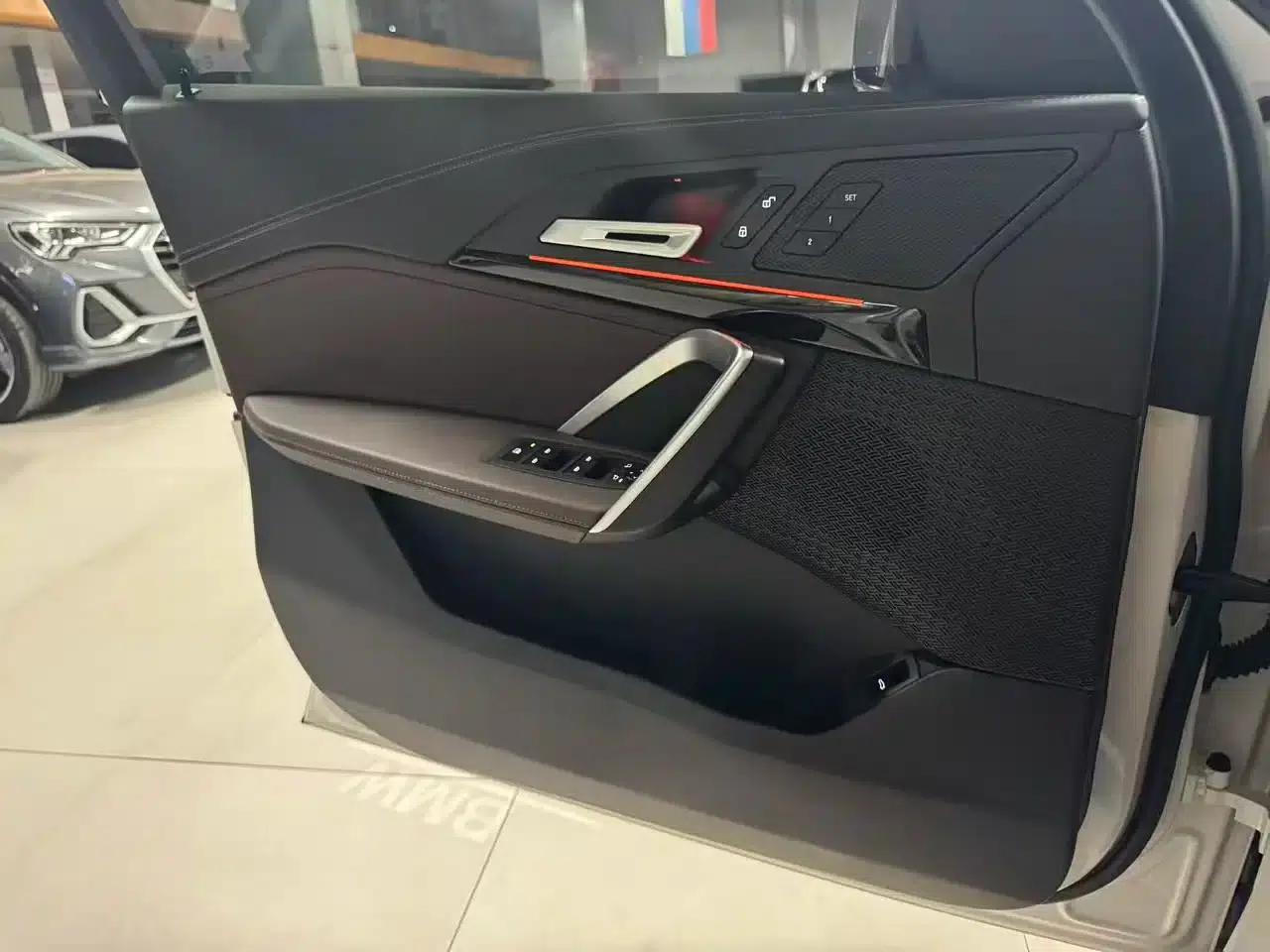 2023 BMW X1 sDrive20Li X Design Package — миниатюра 12