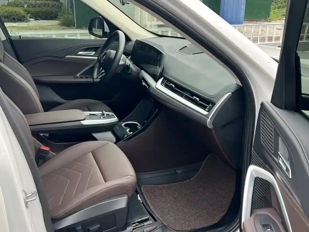 BMW X1 2023 sDrive25Li M Sport Package — миниатюра 19