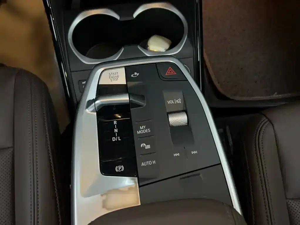 BMW X1 2023 sDrive25Li M Sport Package — миниатюра 8