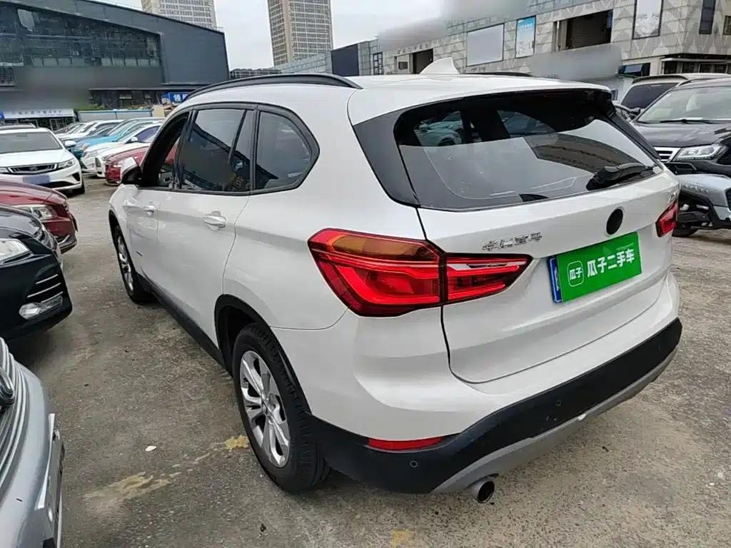 BMW X1 2016 sDrive18Li Premium — миниатюра 5