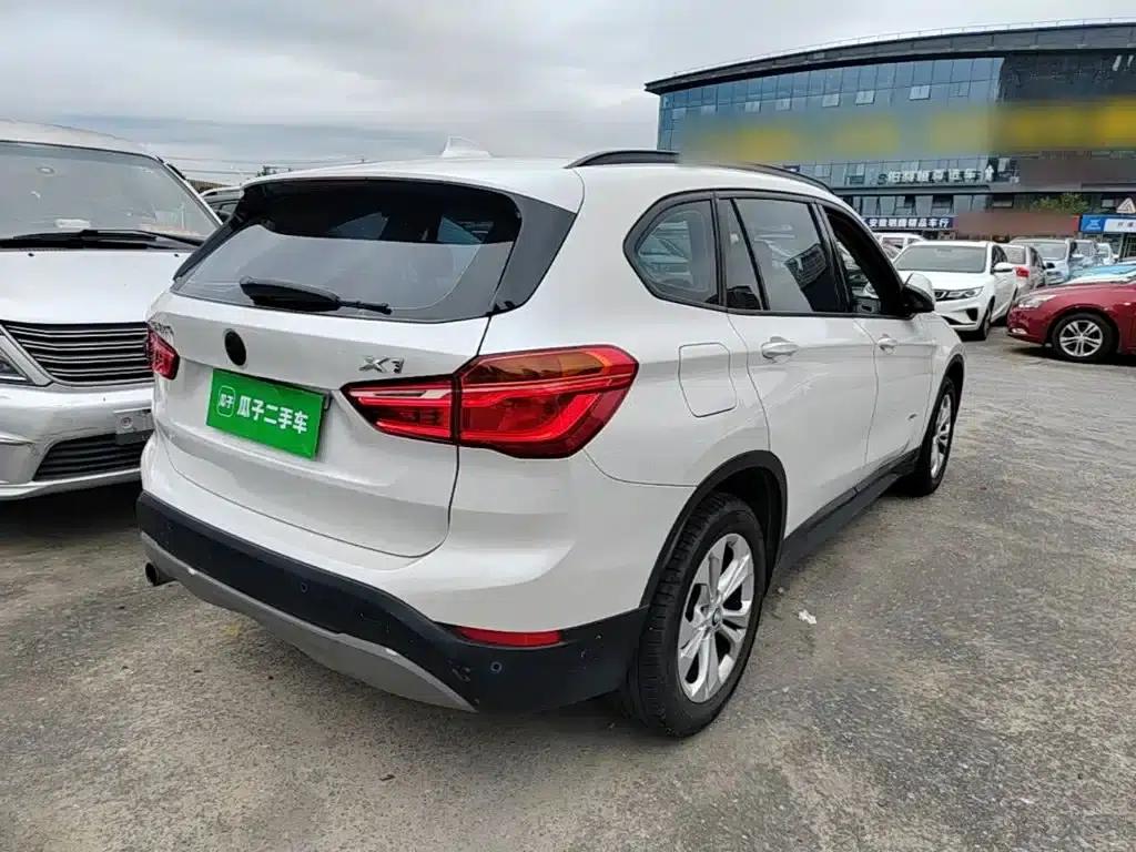BMW X1 2016 sDrive18Li Premium — миниатюра 7