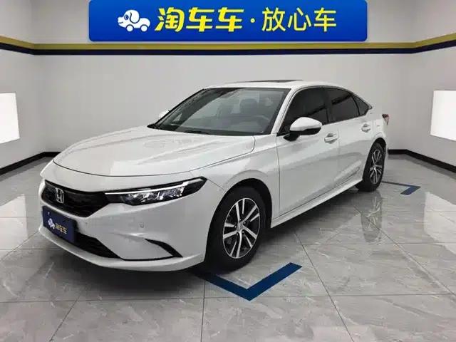 Stylish 2022 240TURBO CVT Tech Edition