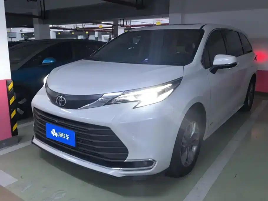 2024 Sienna 2.5L Hybrid Comfort Edition — миниатюра 1