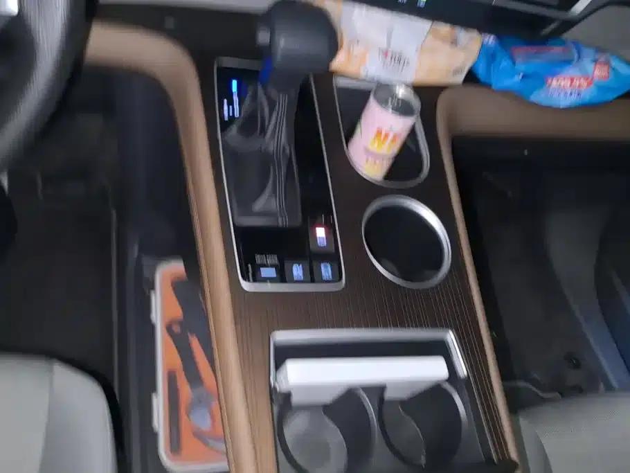 2024 Sienna 2.5L Hybrid Comfort Edition — миниатюра 16