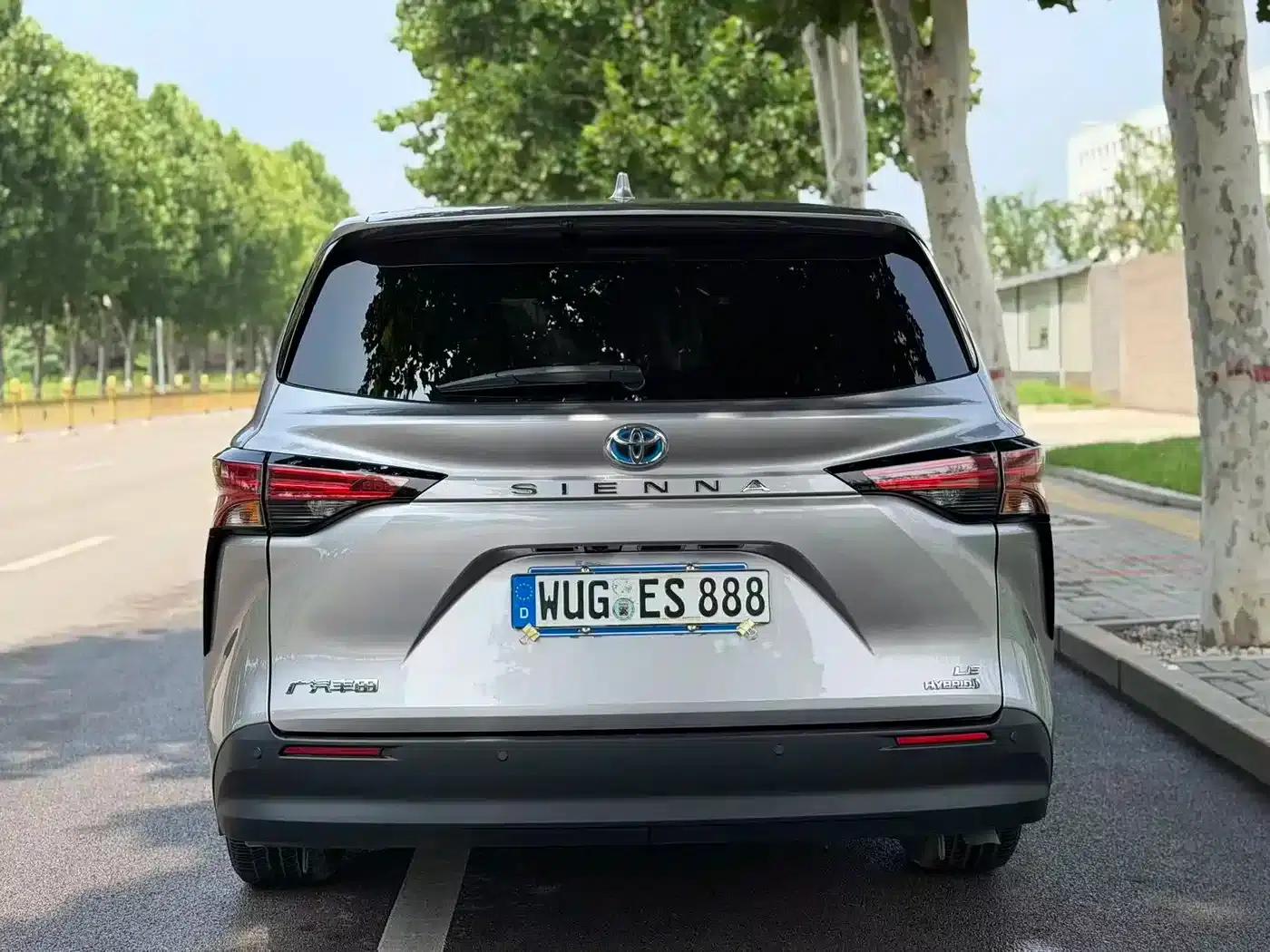 2021 Sienna 2.5L Hybrid Comfort Edition — миниатюра 3