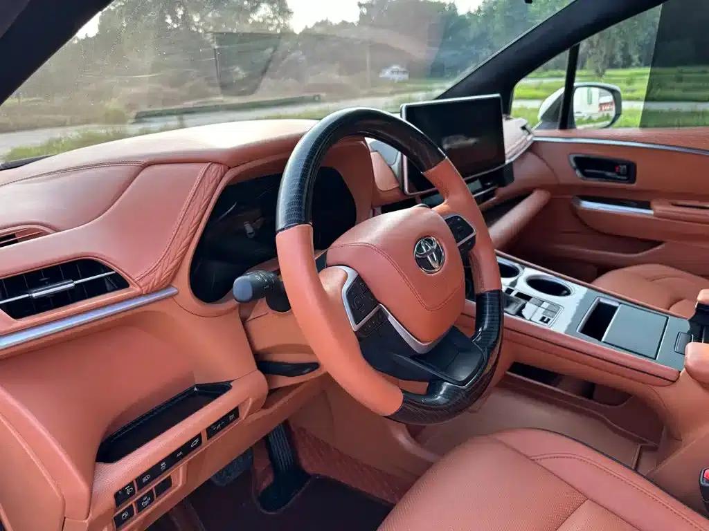 2021 Sienna 2.5L Hybrid Comfort Edition — миниатюра 15
